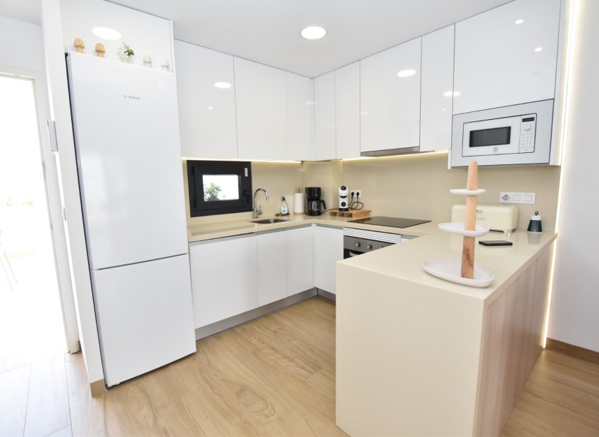 Resale - Apartment / flat - Torrevieia - Los Balcones