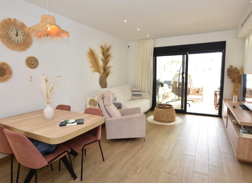 Resale - Apartment / flat - Torrevieia - Los Balcones