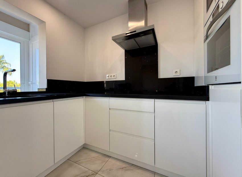 Resale - Apartment / flat - Torrevieia - Los Balcones