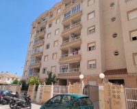 Resale - Apartment / flat - Torrevieia - Nueva Torrevieja