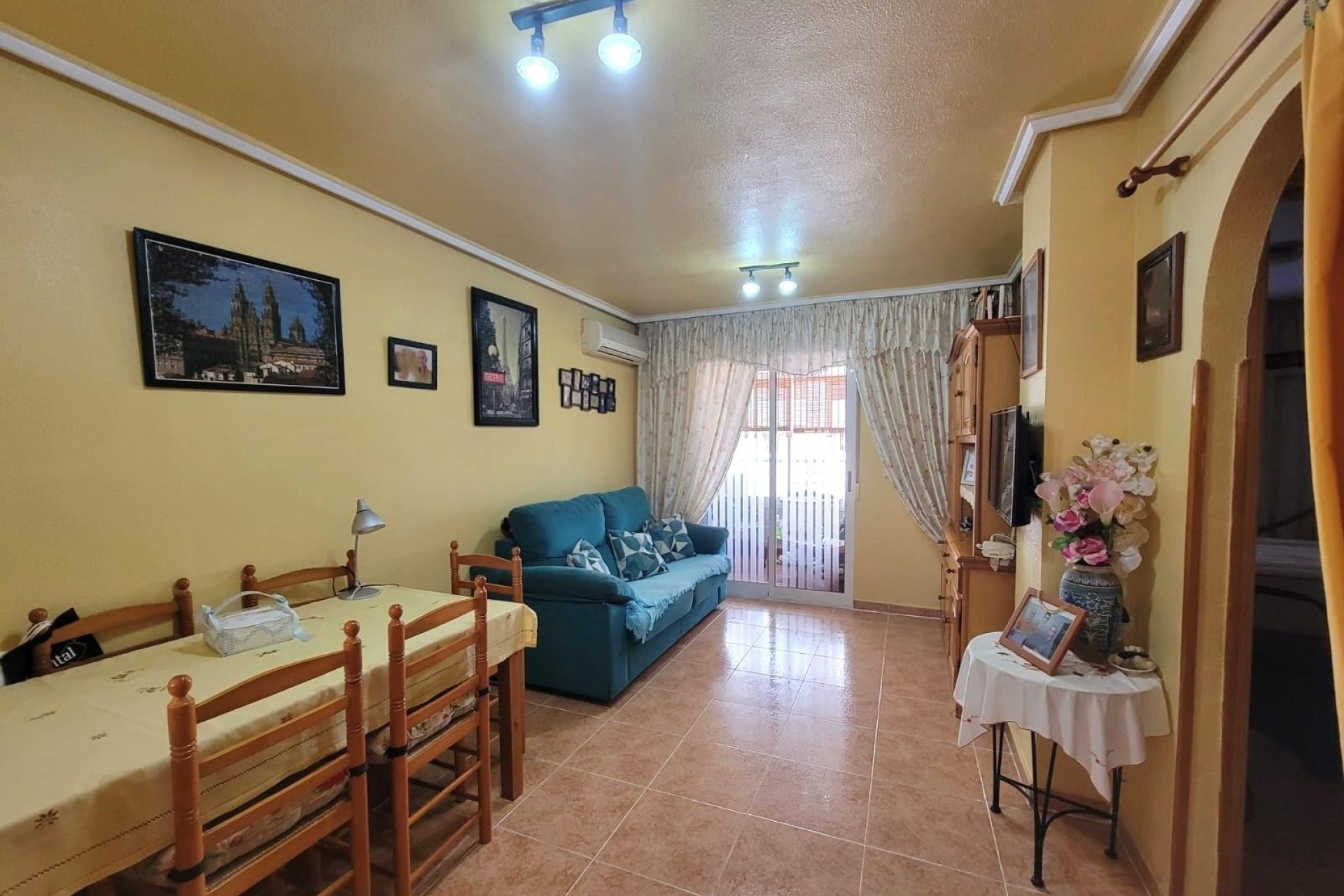 Resale - Apartment / flat - Torrevieia - Nueva Torrevieja