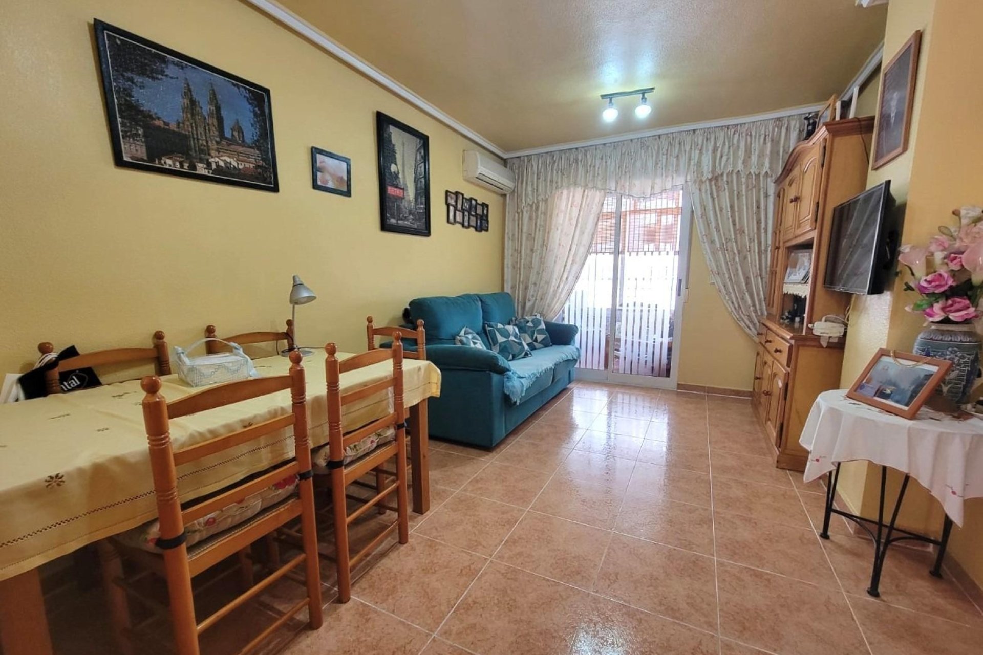 Resale - Apartment / flat - Torrevieia - Nueva Torrevieja