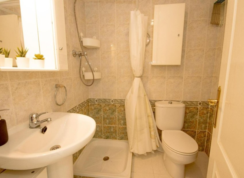 Resale - Apartment / flat - Torrevieia - Nueva Torrevieja
