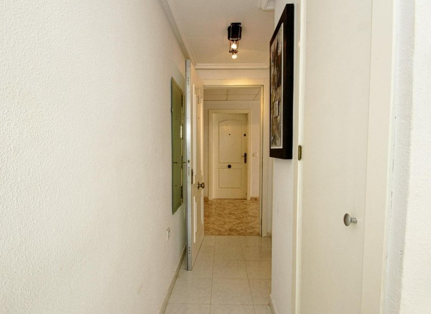 Resale - Apartment / flat - Torrevieia - Nueva Torrevieja