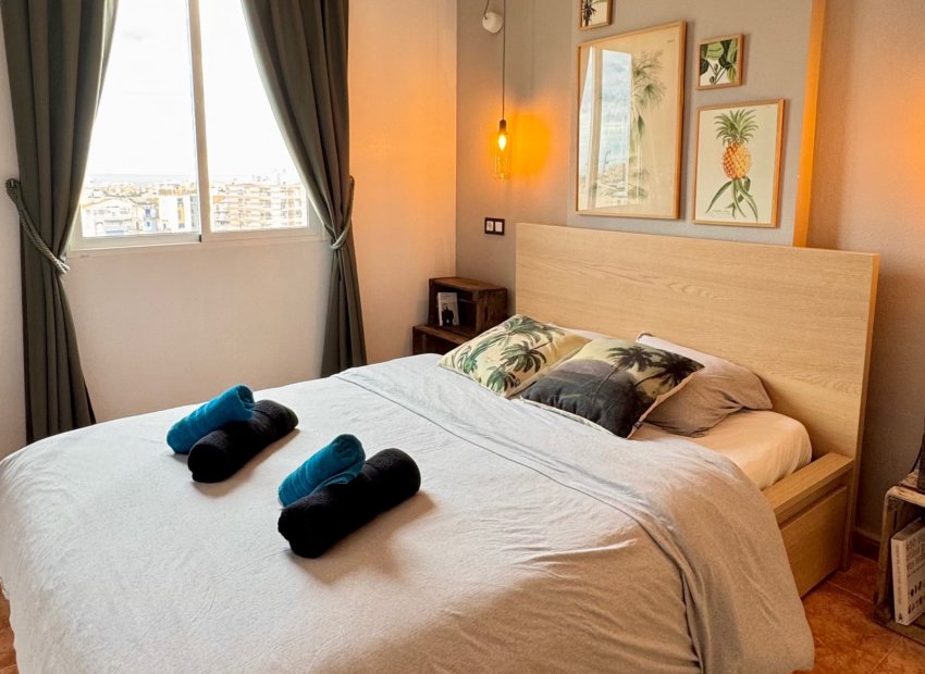 Resale - Apartment / flat - Torrevieia - Nueva Torrevieja