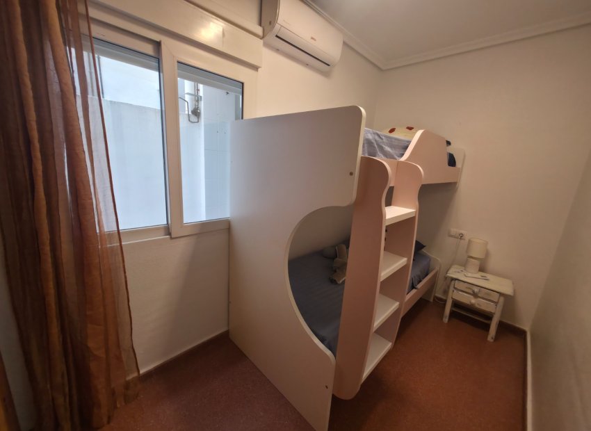 Resale - Apartment / flat - Torrevieia - Paseo maritimo