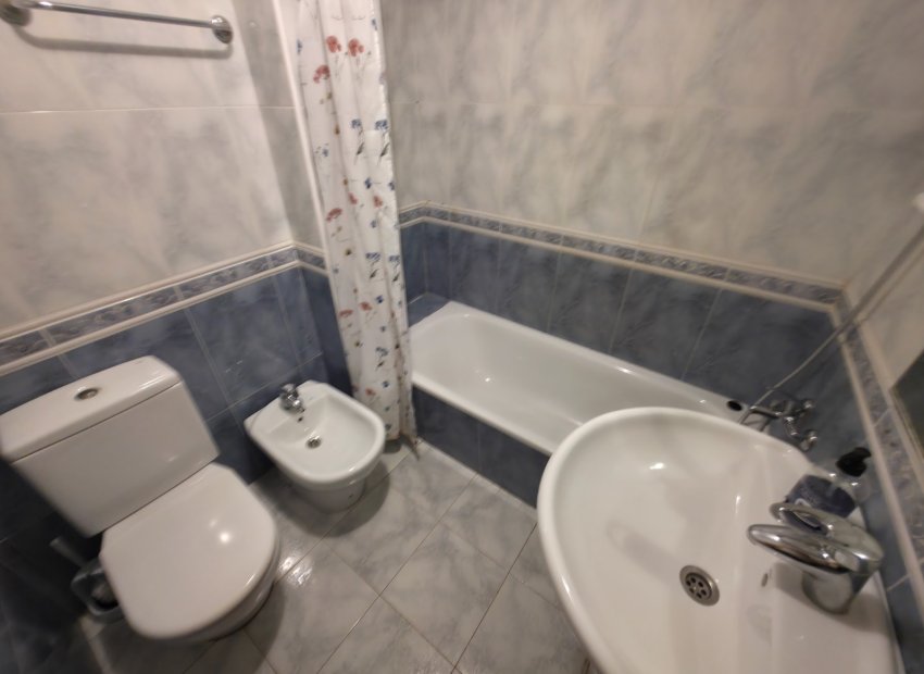 Resale - Apartment / flat - Torrevieia - Paseo maritimo