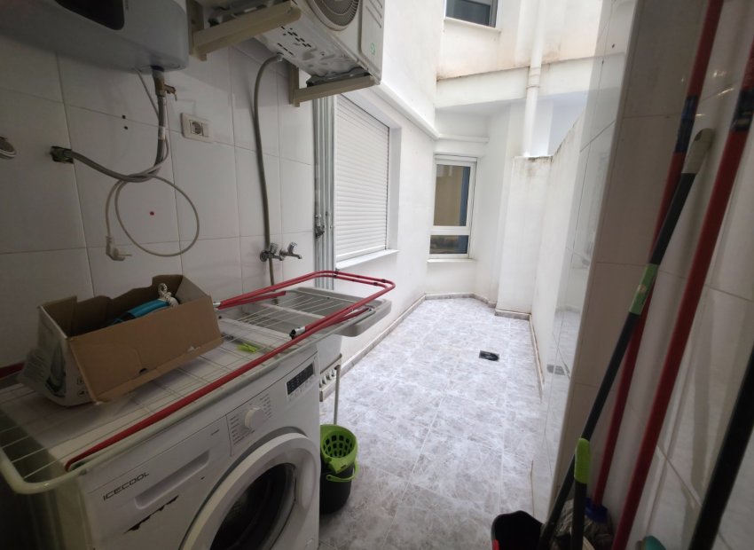 Resale - Apartment / flat - Torrevieia - Paseo maritimo