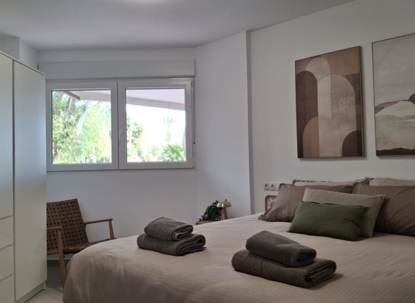 Resale - Apartment / flat - Torrevieia - Playa Acequion