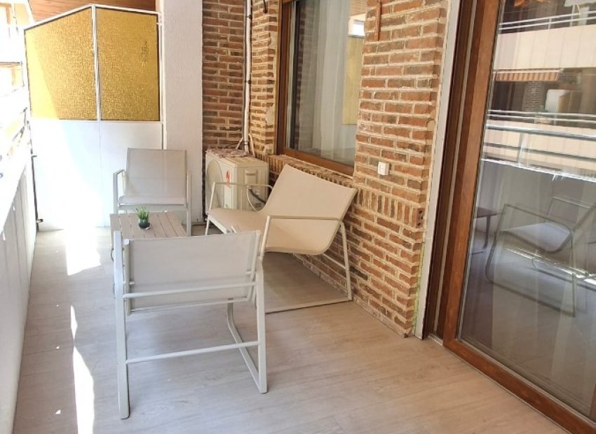 Resale - Apartment / flat - Torrevieia - Playa Acequion