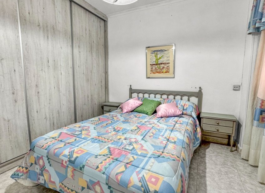 Resale - Apartment / flat - Torrevieia - Playa de los Locos