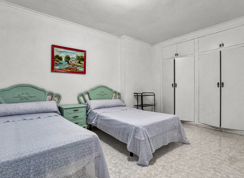 Resale - Apartment / flat - Torrevieia - Playa de los Locos
