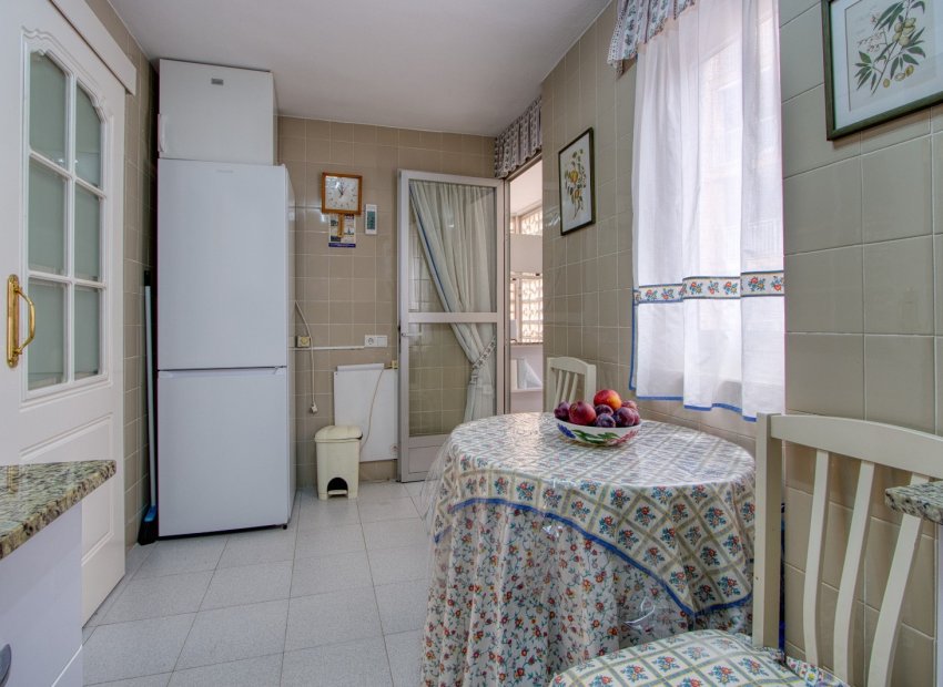 Resale - Apartment / flat - Torrevieia - Playa del Cura