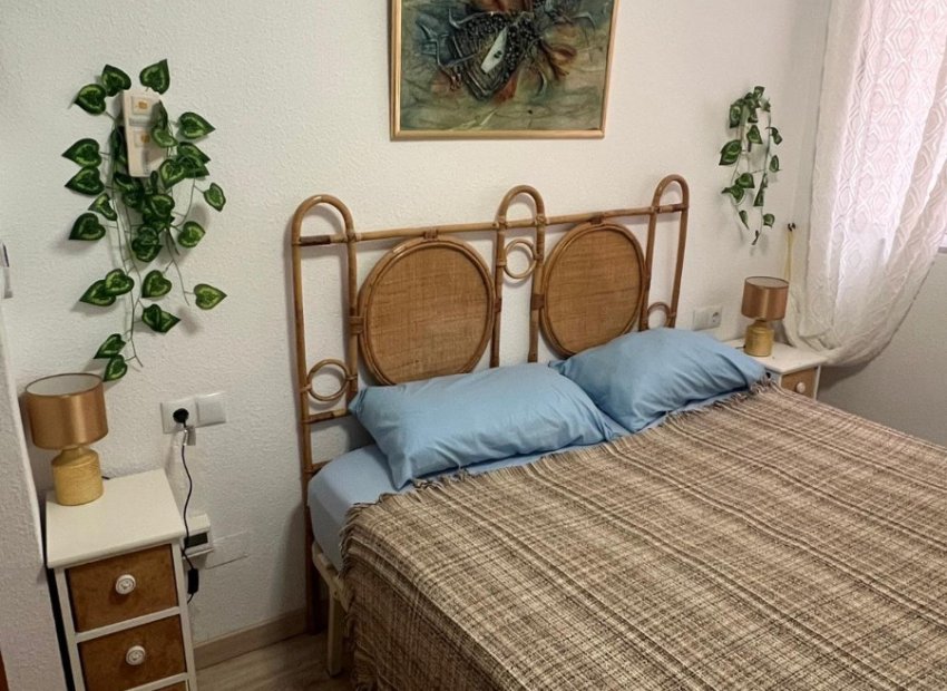 Resale - Apartment / flat - Torrevieia - Playa del Cura