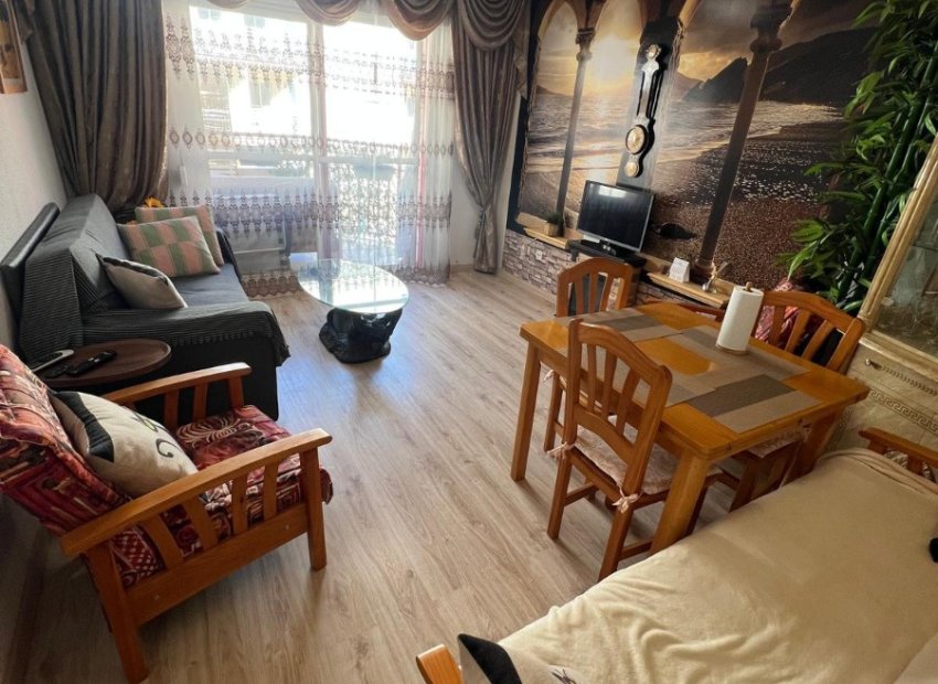 Resale - Apartment / flat - Torrevieia - Playa del Cura