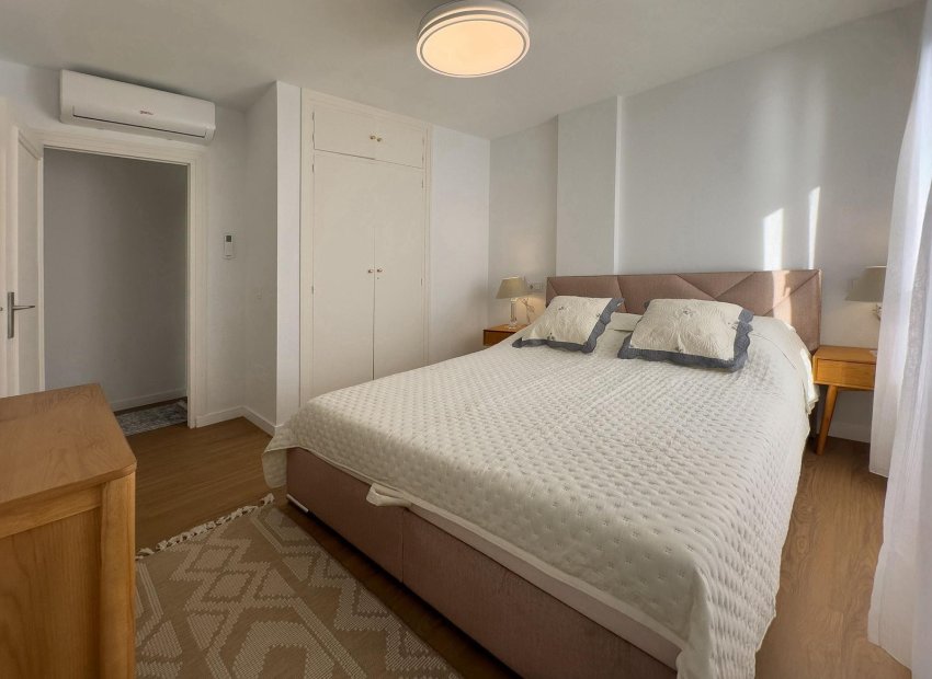 Resale - Apartment / flat - Torrevieia - Playa del Cura