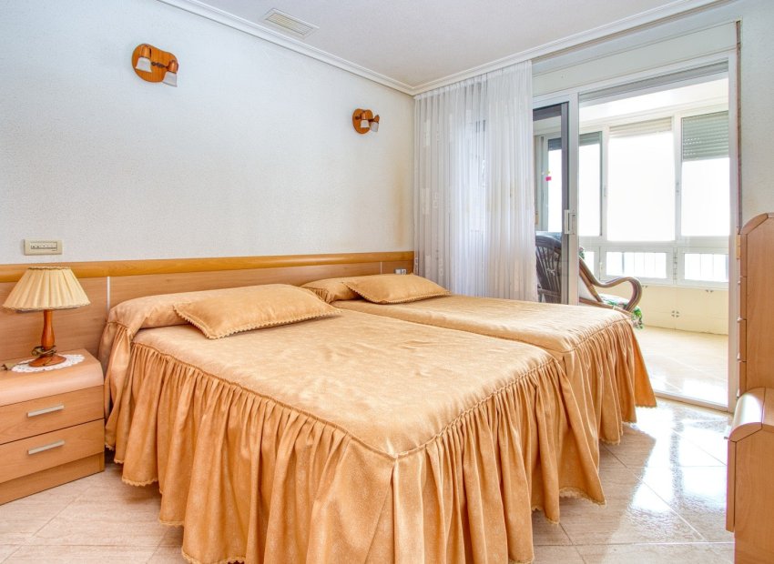 Resale - Apartment / flat - Torrevieia - Playa del Cura