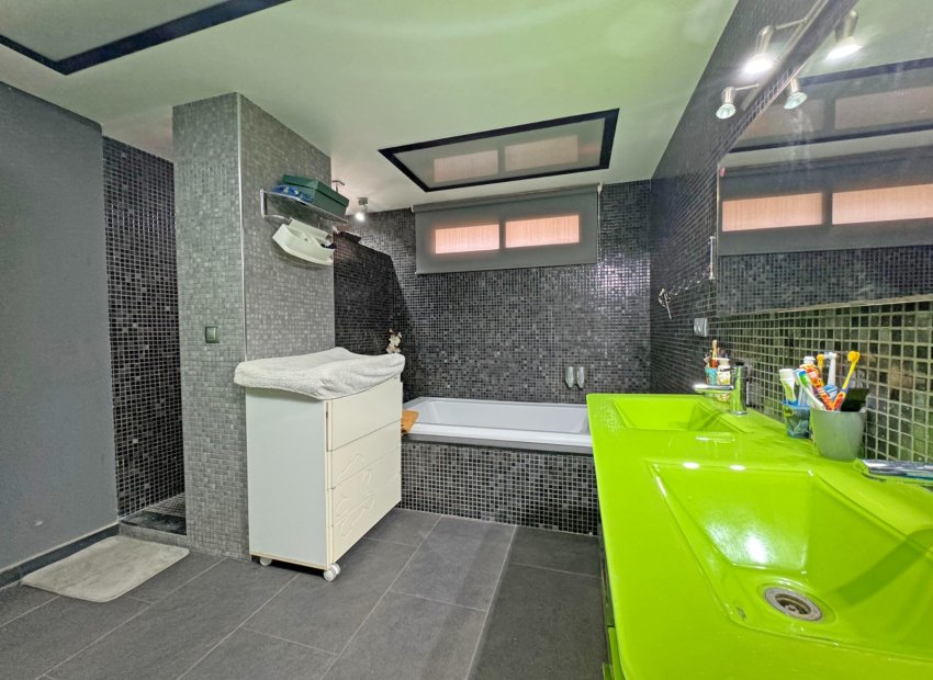 Resale - Apartment / flat - Torrevieia - Playa del Cura