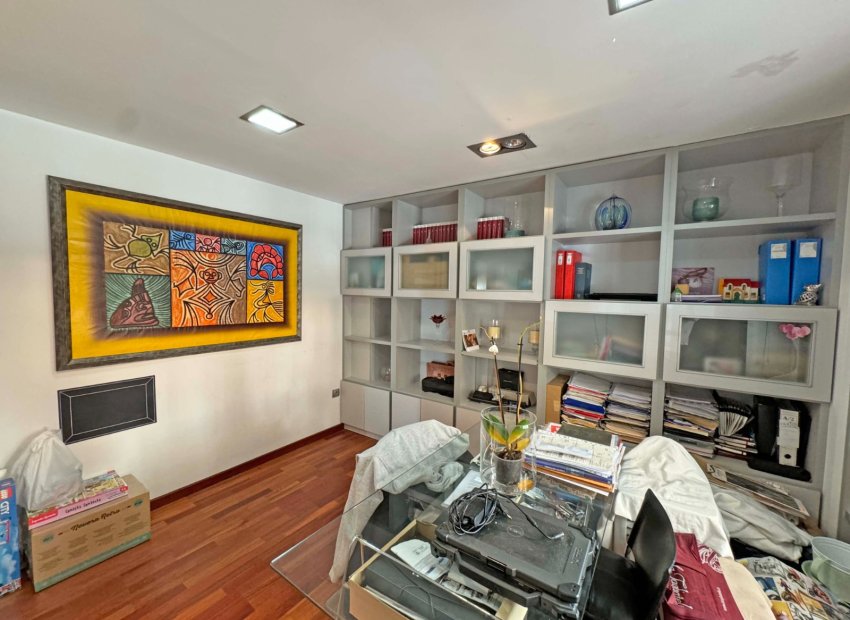 Resale - Apartment / flat - Torrevieia - Playa del Cura