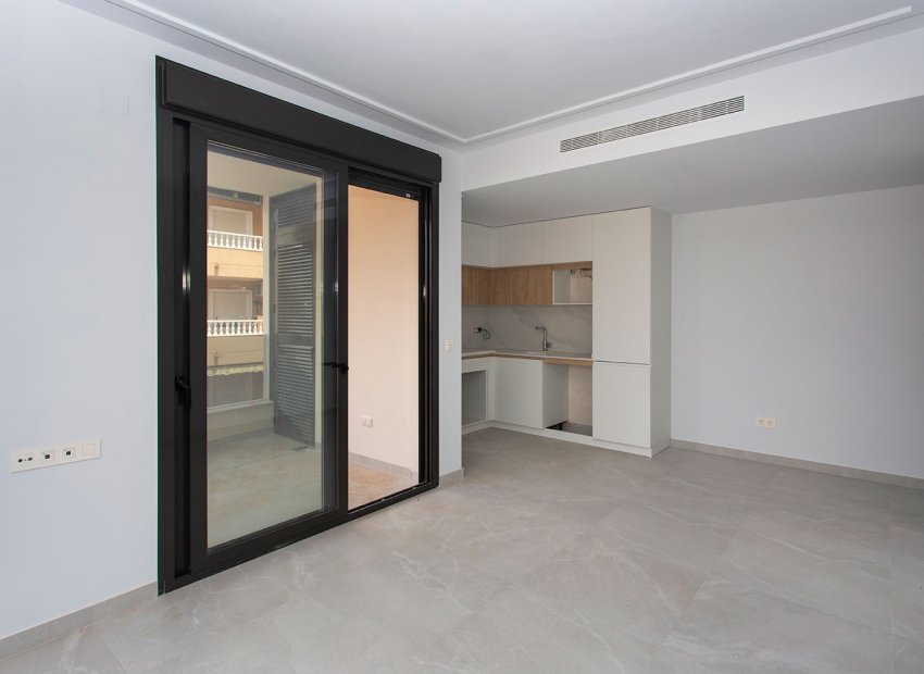 Resale - Apartment / flat - Torrevieia - Playa del Cura