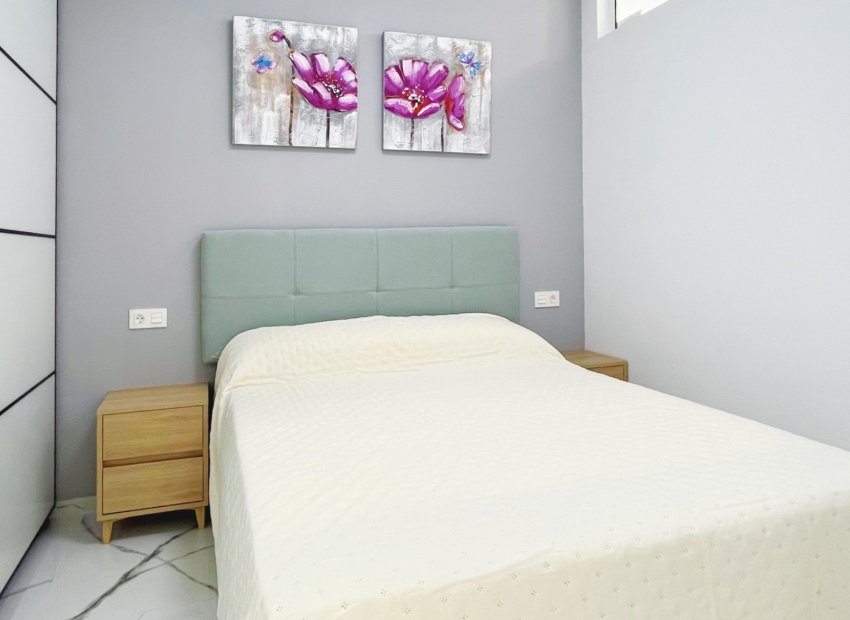 Resale - Apartment / flat - Torrevieia - Playa del Cura