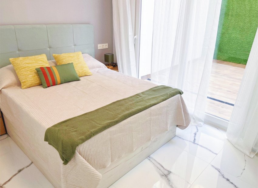 Resale - Apartment / flat - Torrevieia - Playa del Cura