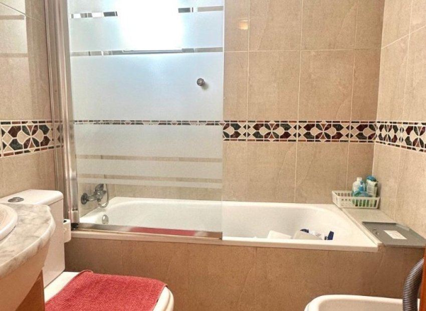 Resale - Apartment / flat - Torrevieia - Playa del Cura