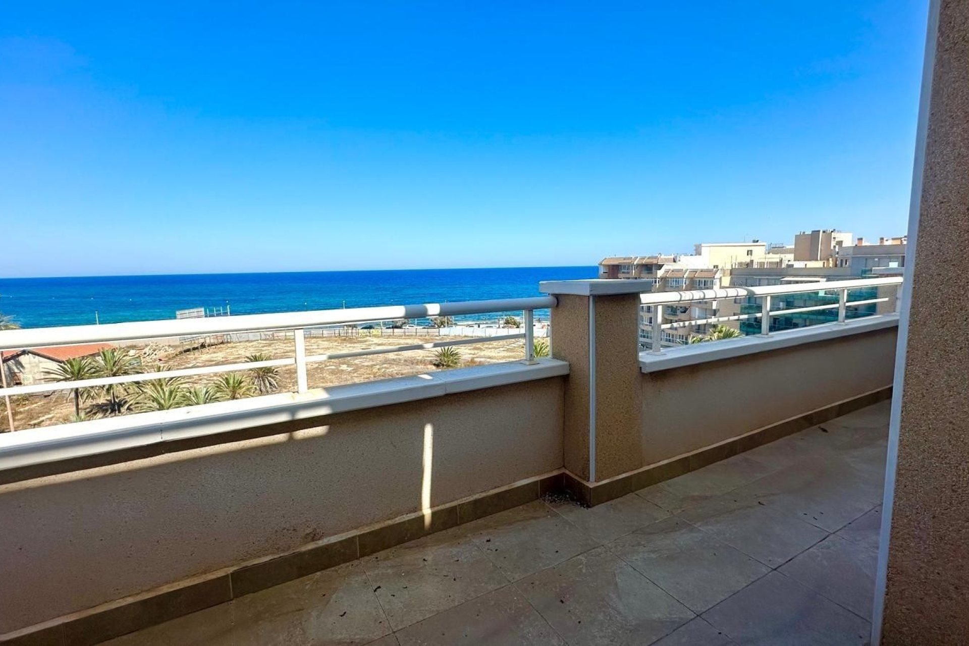 Resale - Apartment / flat - Torrevieia - Playa del Cura