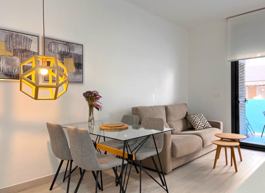 Resale - Apartment / flat - Torrevieia - Playa del Cura