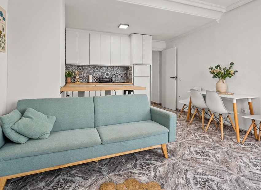 Resale - Apartment / flat - Torrevieia - Playa del Cura