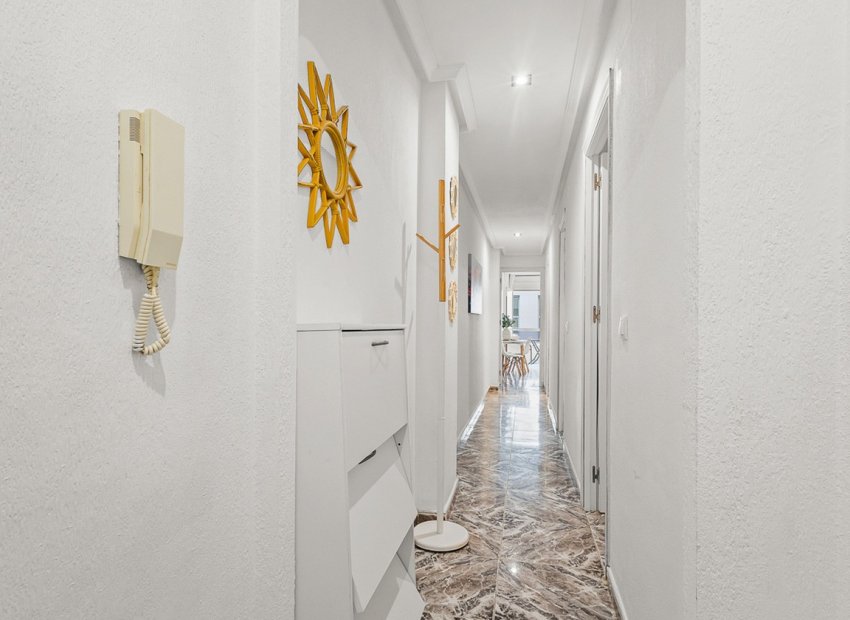 Resale - Apartment / flat - Torrevieia - Playa del Cura