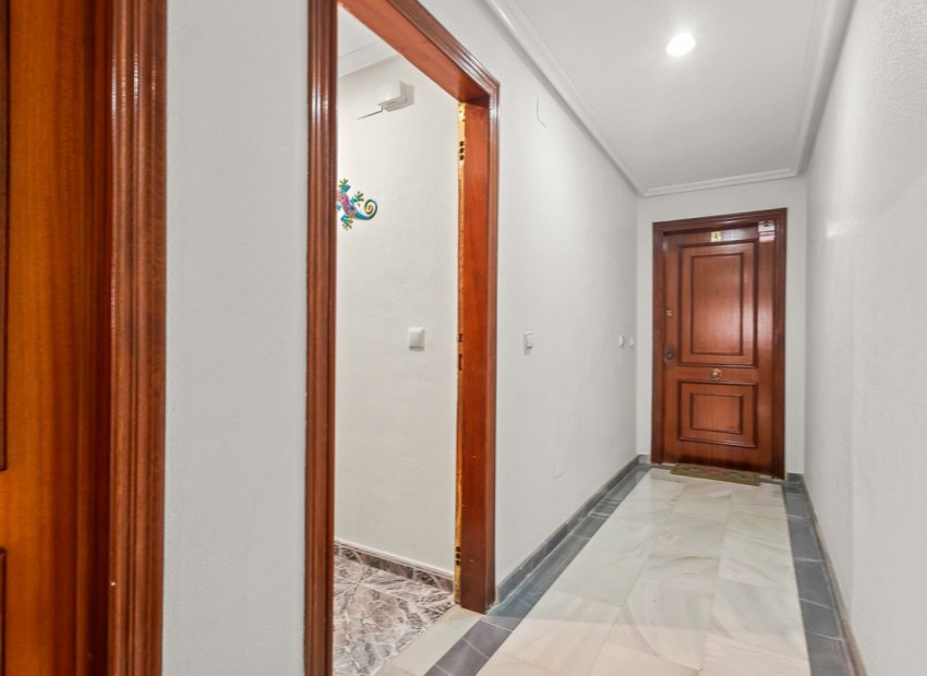 Resale - Apartment / flat - Torrevieia - Playa del Cura