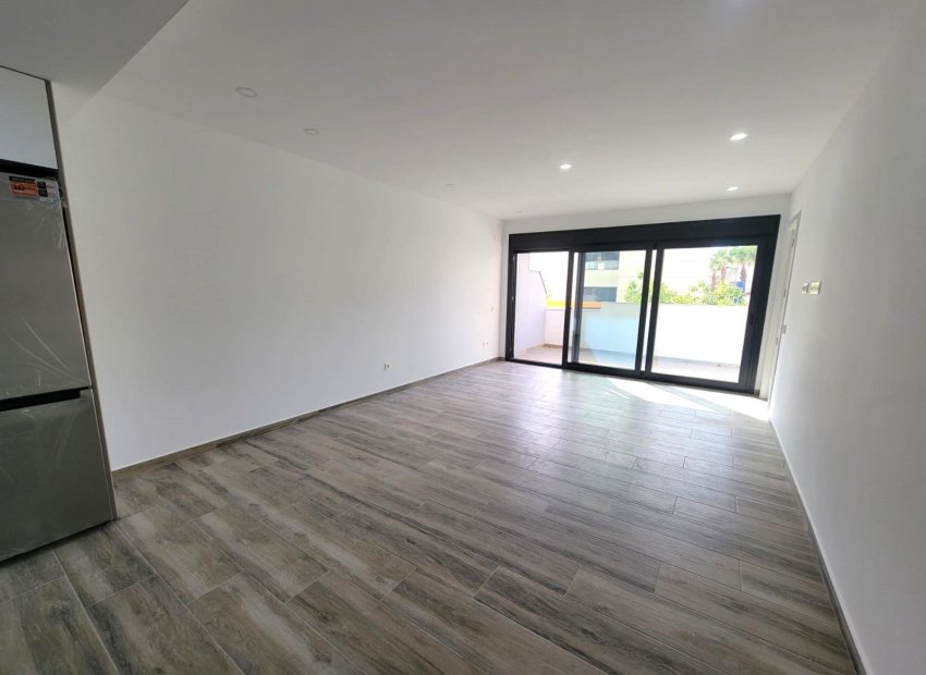 Resale - Apartment / flat - Torrevieia - Playa del Cura