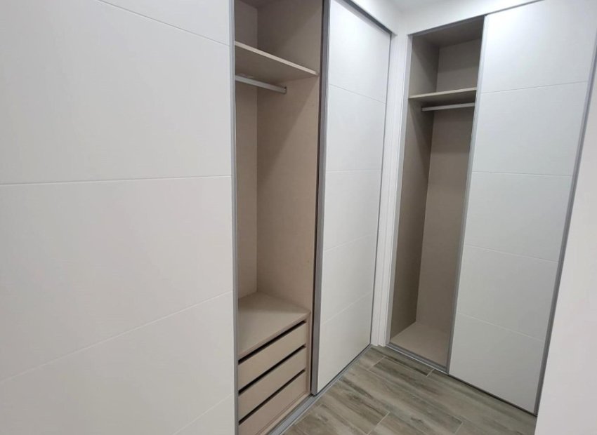 Resale - Apartment / flat - Torrevieia - Playa del Cura