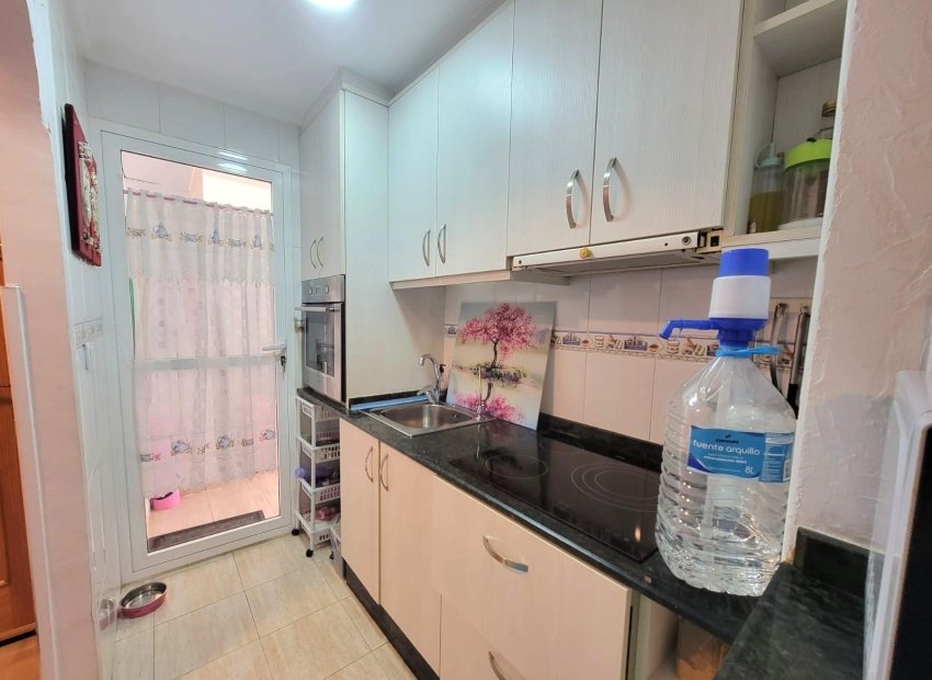 Resale - Apartment / flat - Torrevieia - Playa del Cura