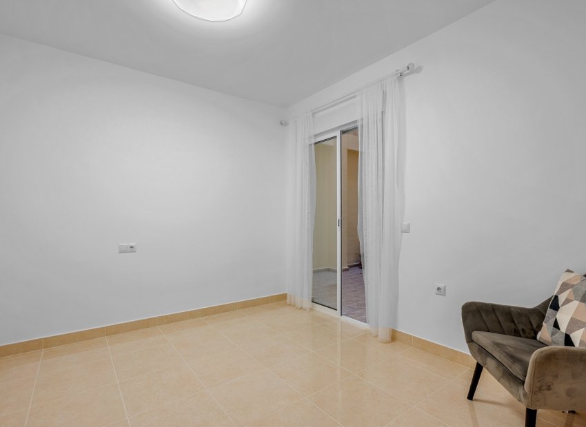 Resale - Apartment / flat - Torrevieia - Playa del Cura