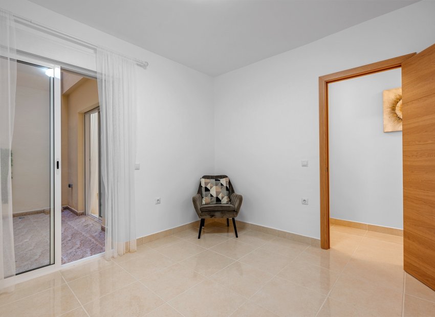 Resale - Apartment / flat - Torrevieia - Playa del Cura