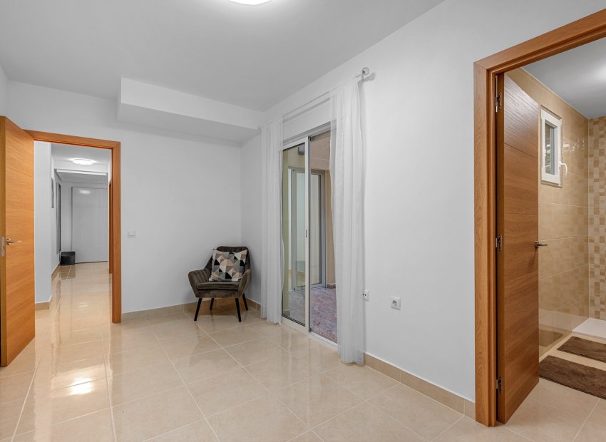 Resale - Apartment / flat - Torrevieia - Playa del Cura