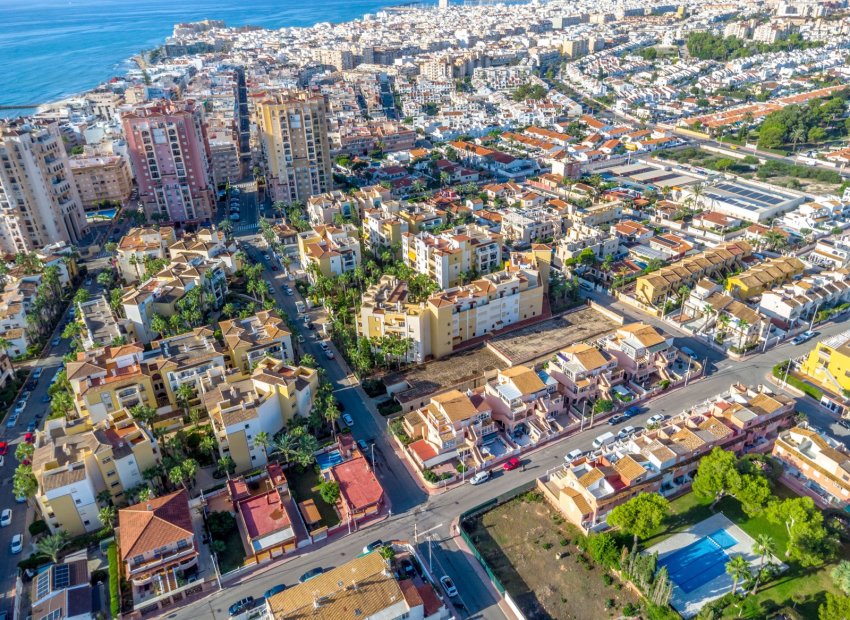 Resale - Apartment / flat - Torrevieia - Playa del Cura