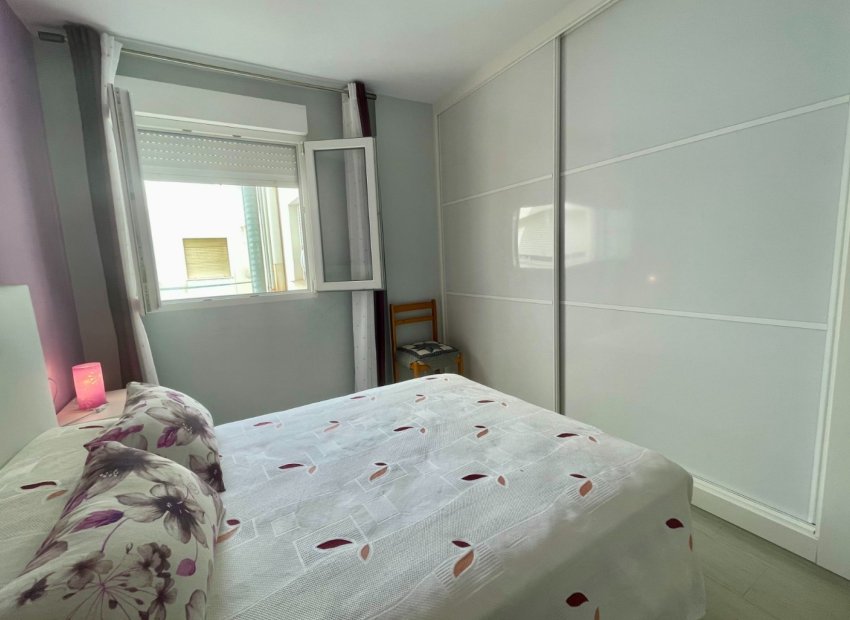 Resale - Apartment / flat - Torrevieia - Playa del Cura