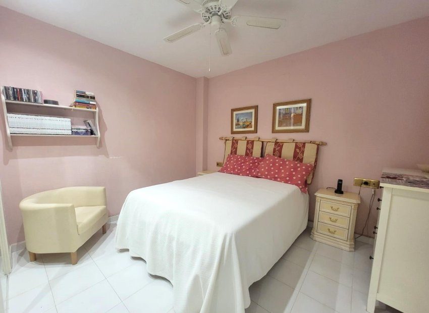 Resale - Apartment / flat - Torrevieia - Playa del Cura