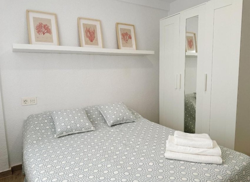 Resale - Apartment / flat - Torrevieia - Playa del Cura