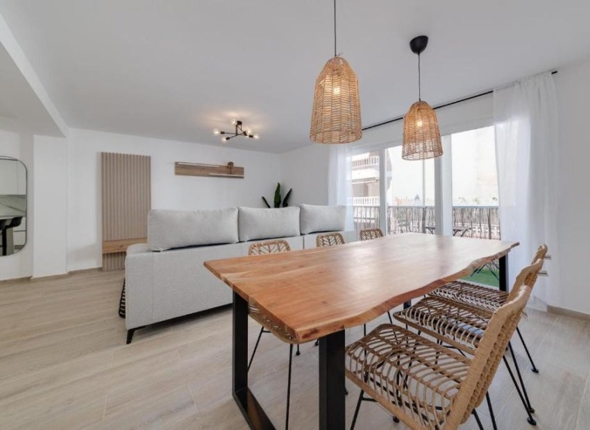 Resale - Apartment / flat - Torrevieia - Playa del Cura