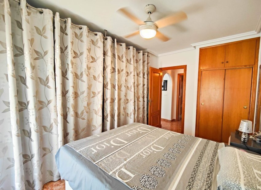 Resale - Apartment / flat - Torrevieia - Playa del Cura