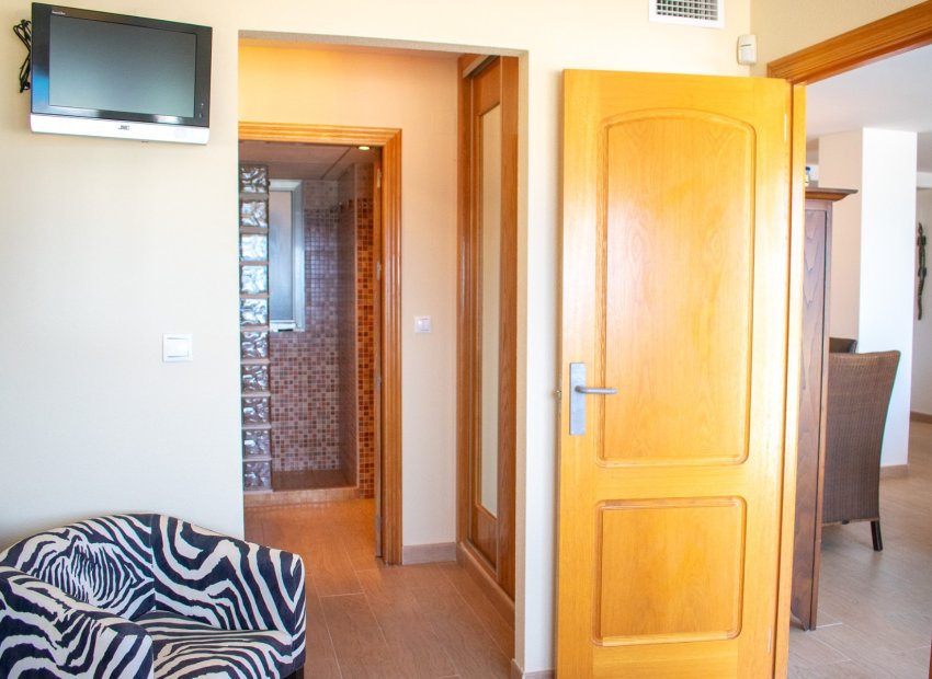 Resale - Apartment / flat - Torrevieia - Playa Los Locos