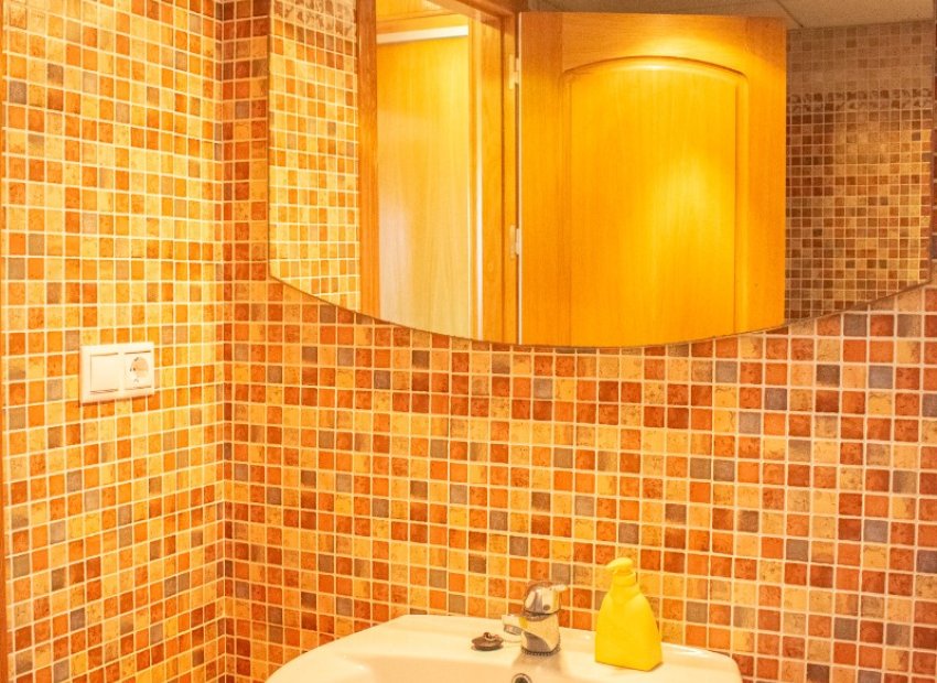 Resale - Apartment / flat - Torrevieia - Playa Los Locos