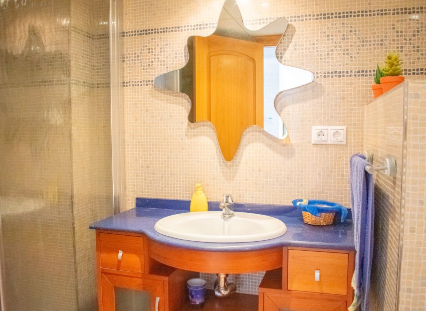 Resale - Apartment / flat - Torrevieia - Playa Los Locos