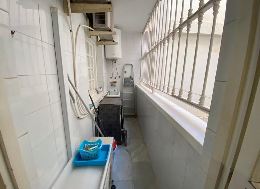 Resale - Apartment / flat - Torrevieia - Playa Los Locos