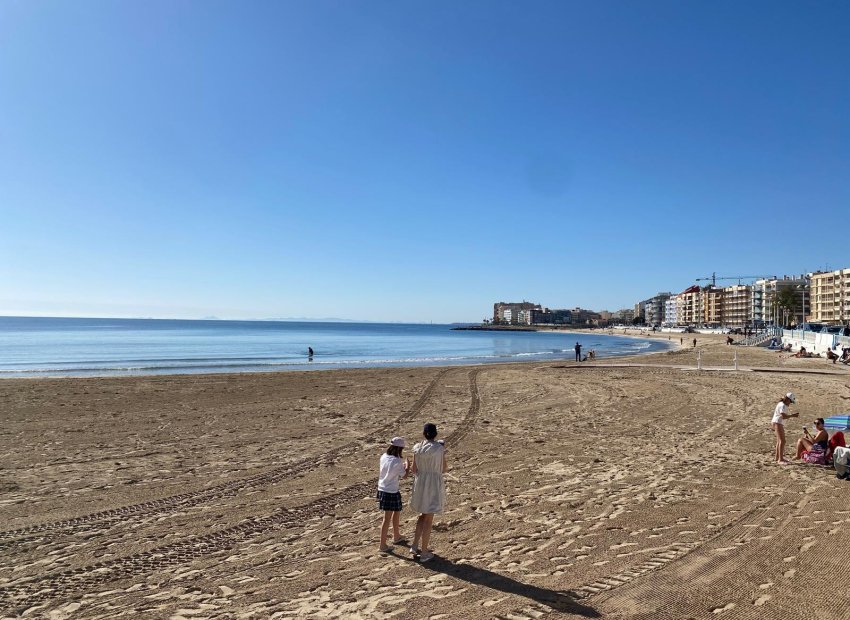 Resale - Apartment / flat - Torrevieia - Playa Los Locos