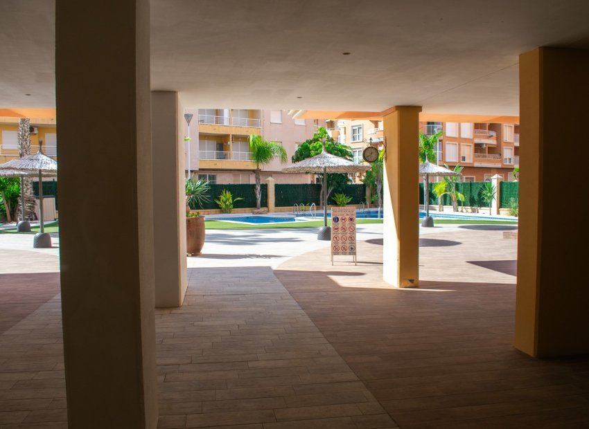 Resale - Apartment / flat - Torrevieia - Playa Los Locos